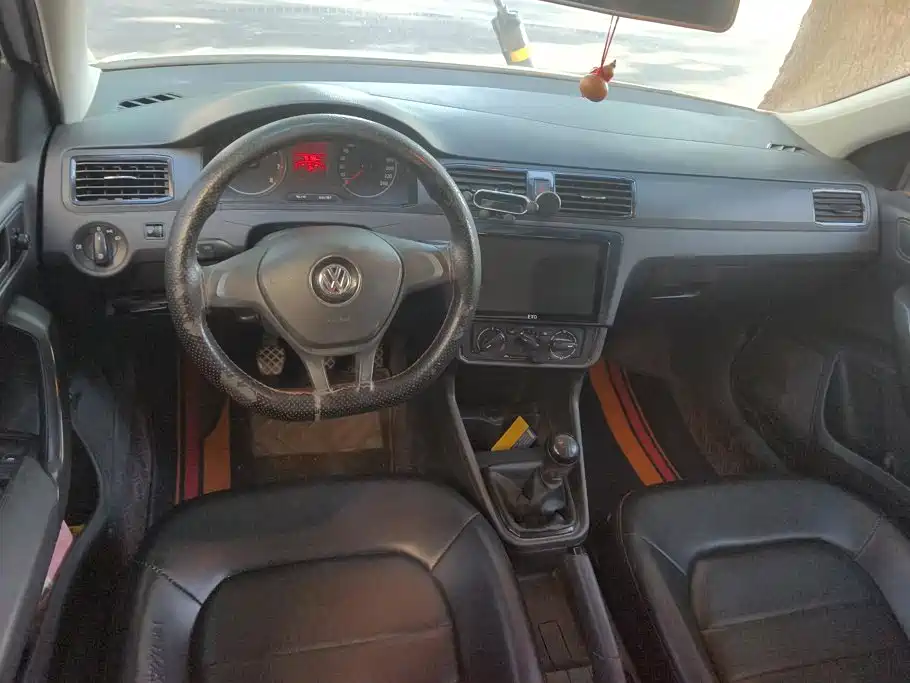 Volkswagen Santana — миниатюра 12