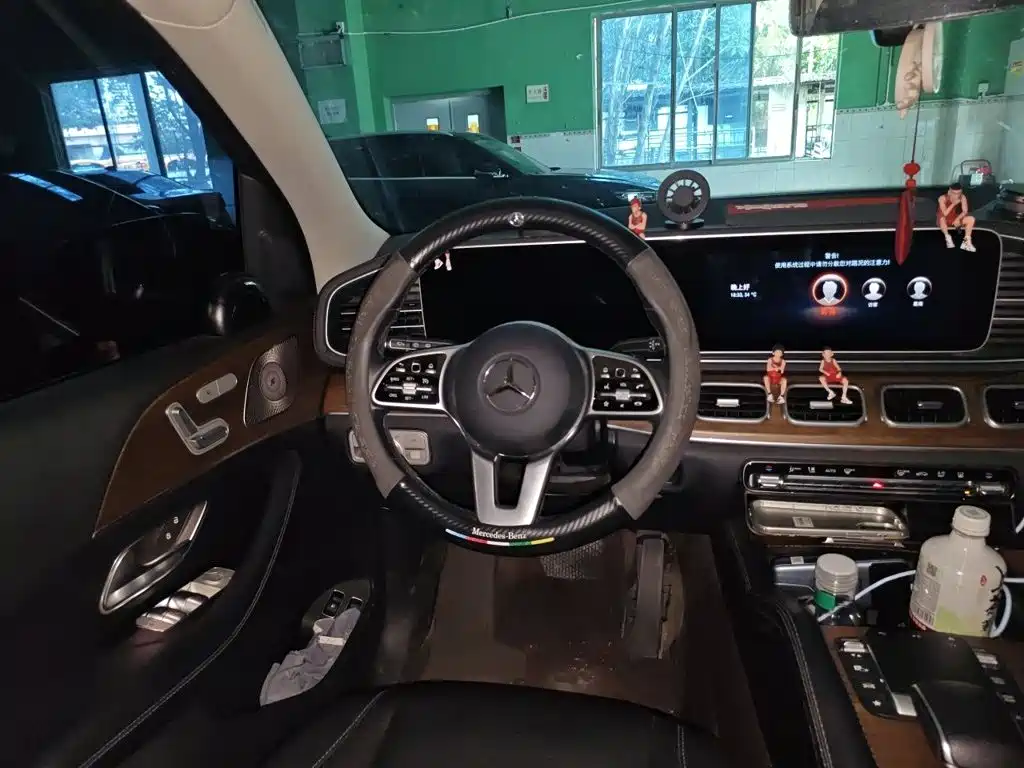 Mercedes-Benz GLE New Energy — миниатюра 6