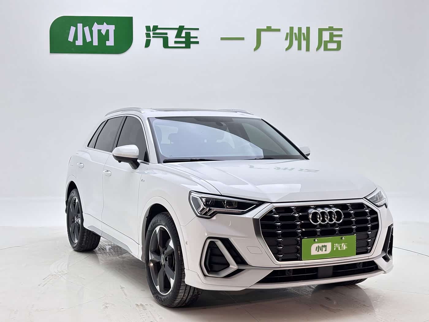 Audi Q3 1.4 л 2022 г. Белый, пробег 50000 км
