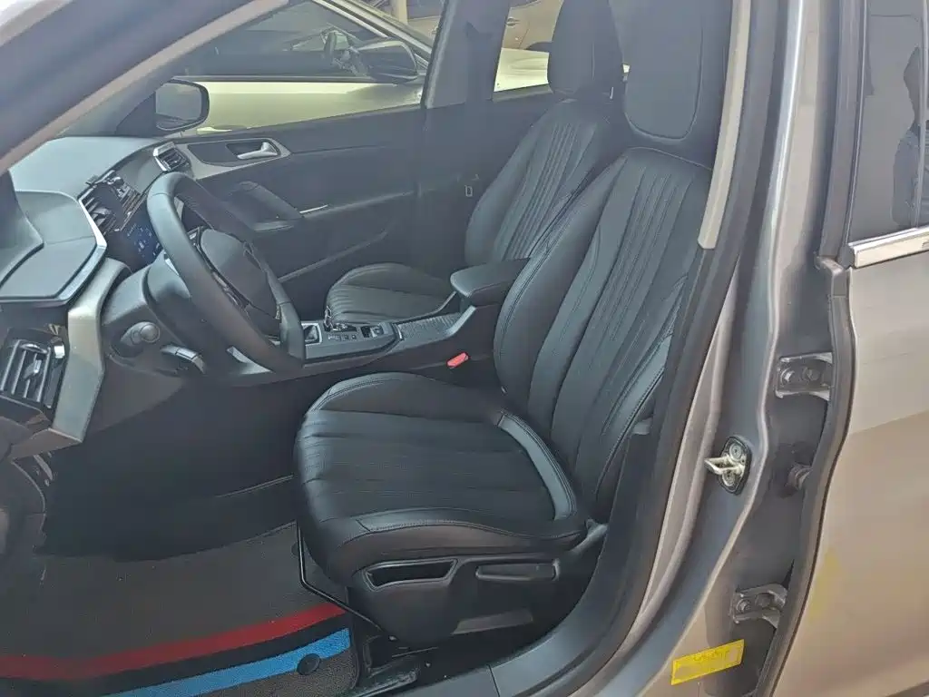 Peugeot 408 — миниатюра 11