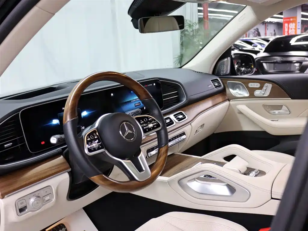Mercedes-Benz GLS 2023 GLS 580