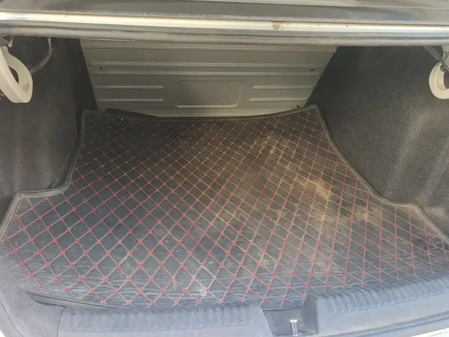Volkswagen Santana — миниатюра 4
