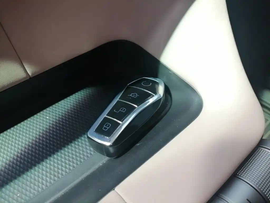 BYD Dolphin — миниатюра 9