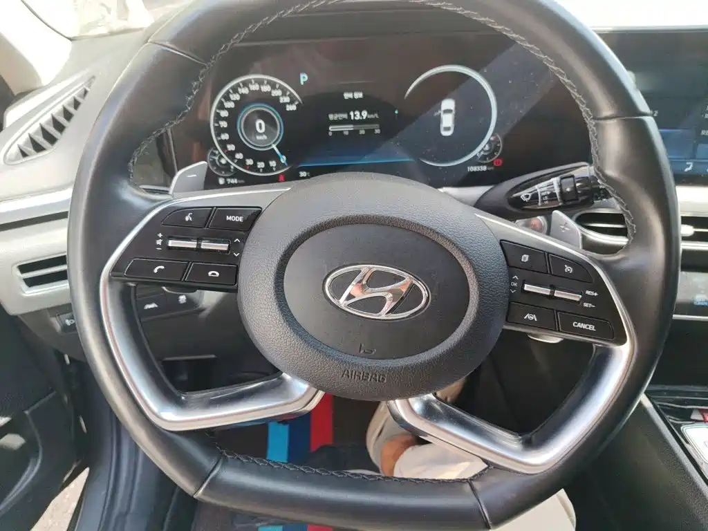 Hyundai Sonata — миниатюра 6