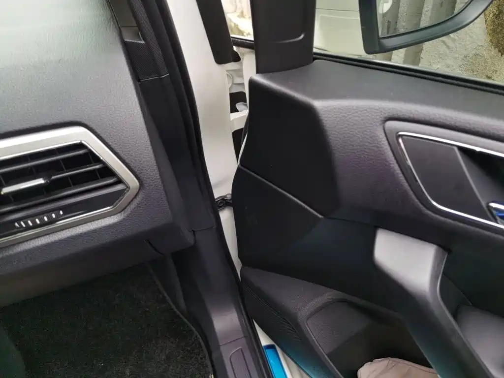 Volkswagen Touran — миниатюра 20