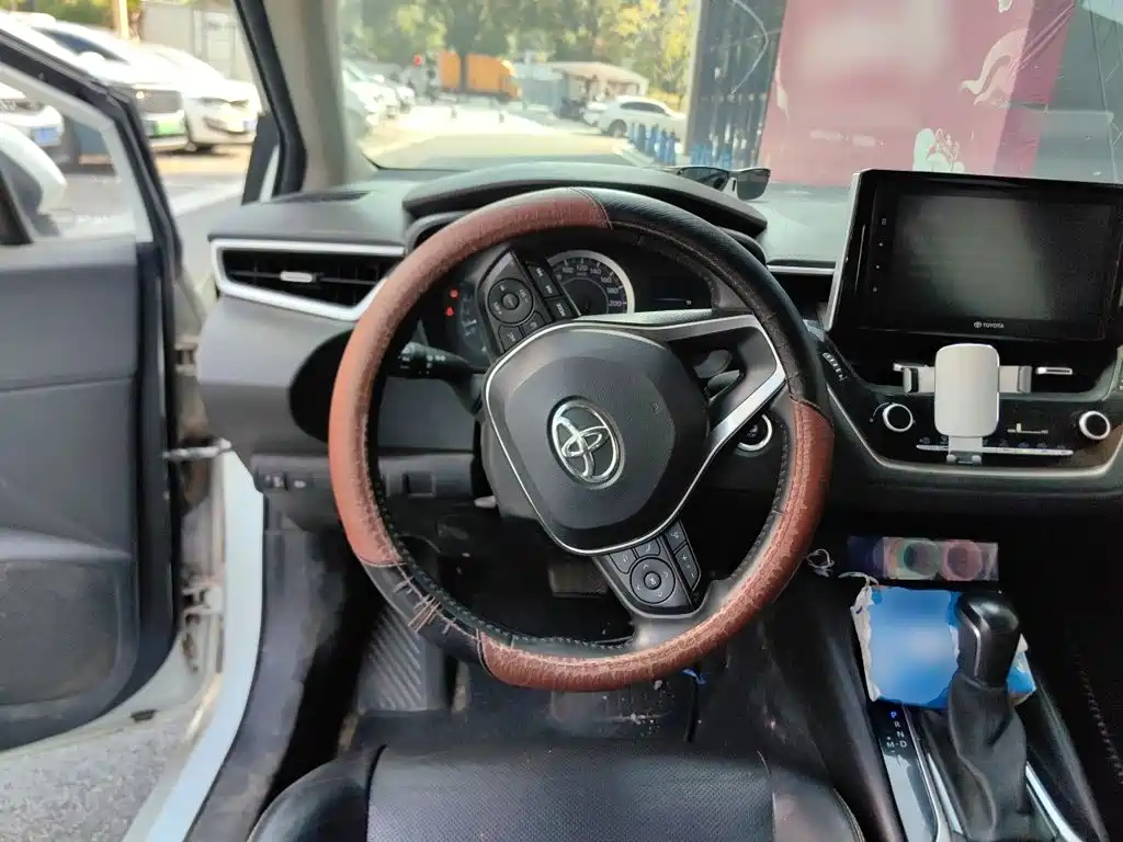 Toyota Corolla — миниатюра 6