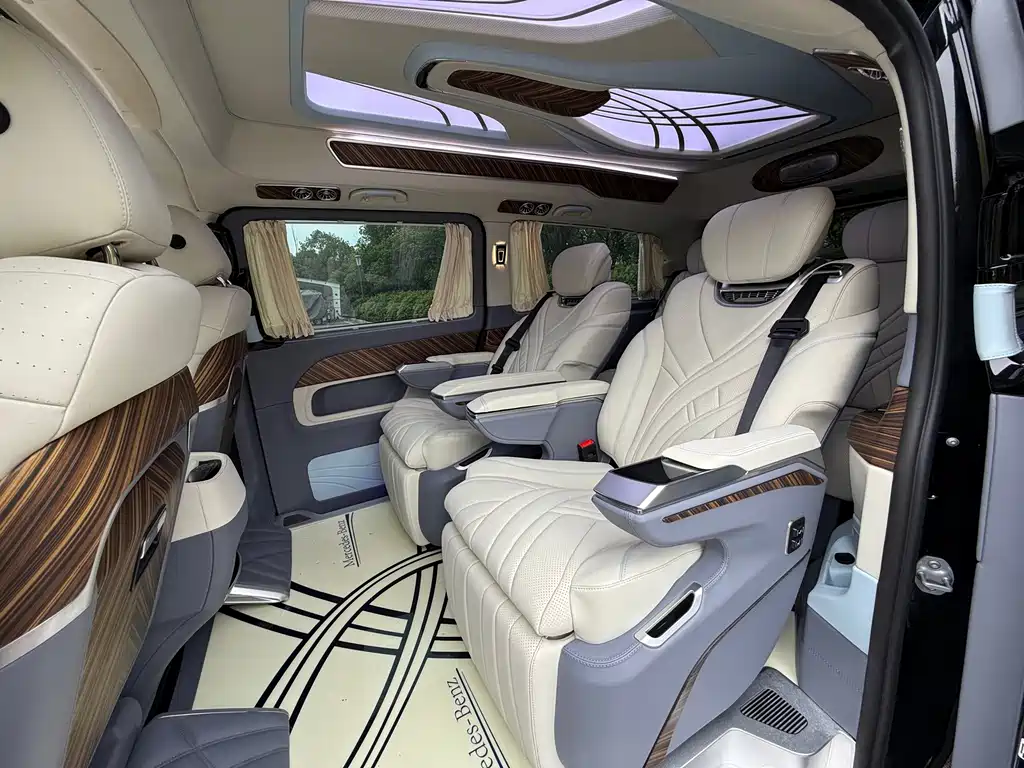 Mercedes-Benz V-Class (Import) — миниатюра 10