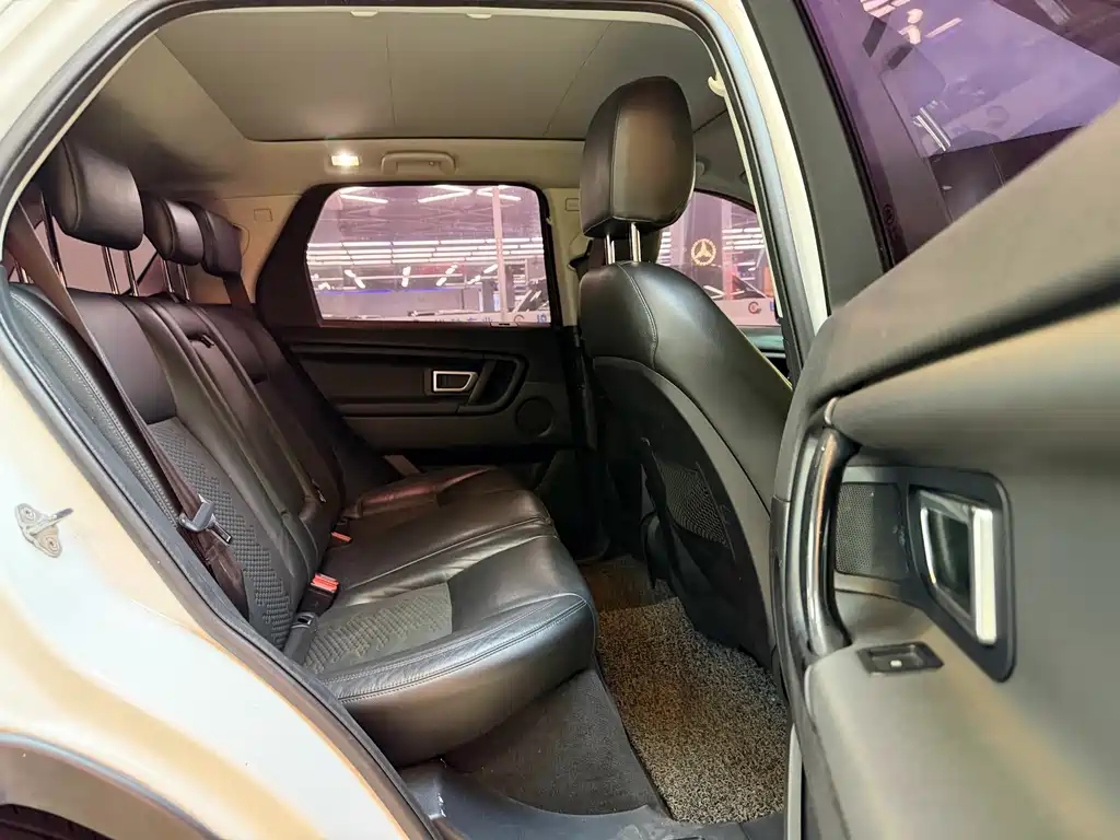 Land Rover Discovery Sport — миниатюра 8