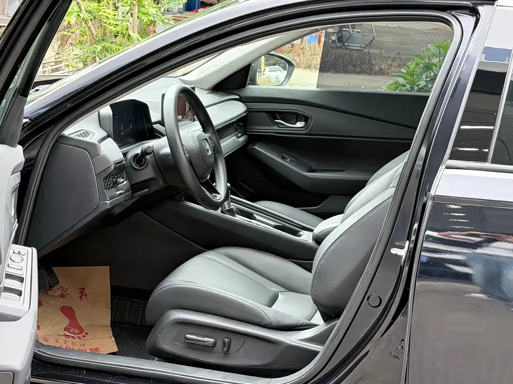 Honda Accord — миниатюра 7