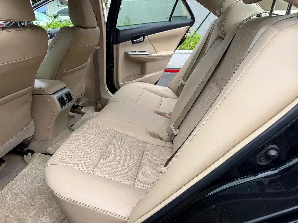 Toyota Camry — миниатюра 16
