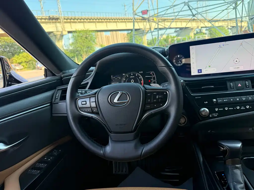 Lexus ES — миниатюра 16
