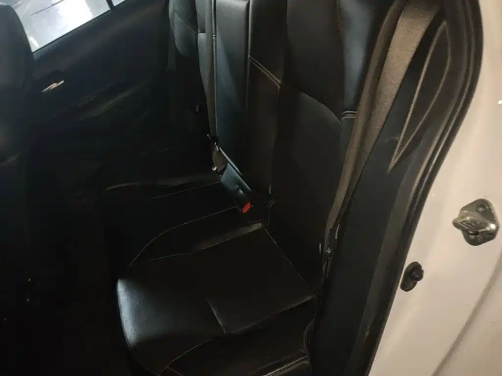Toyota Corolla — миниатюра 13