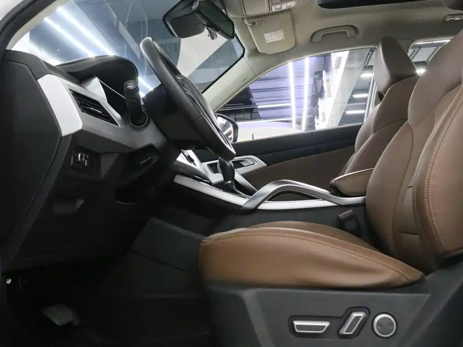 Geely Boyue — миниатюра 15