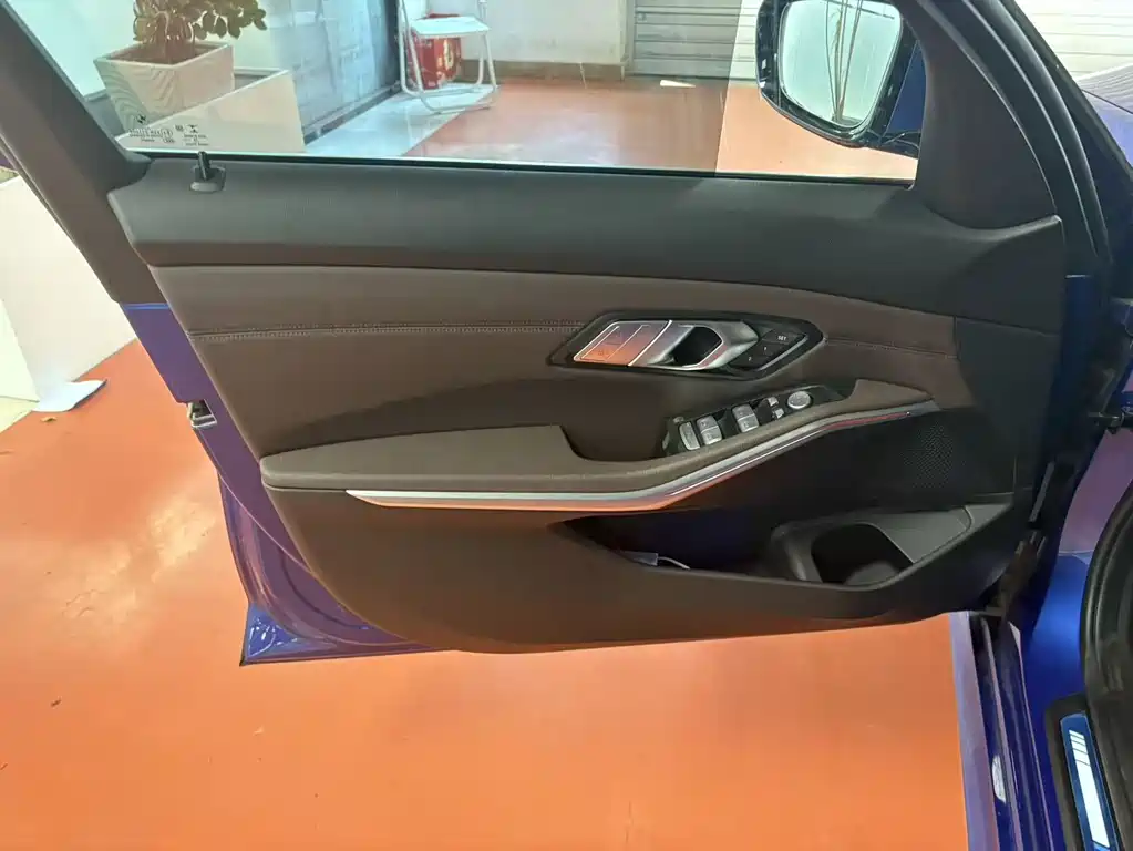 BMW 3 Series — миниатюра 7