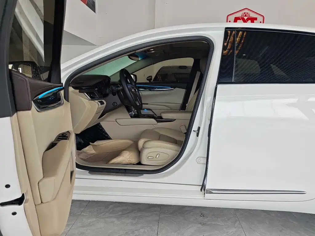 Cadillac XTS — миниатюра 3