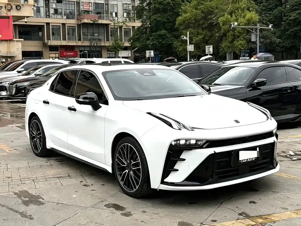 Lynk & Co 03 — миниатюра 3