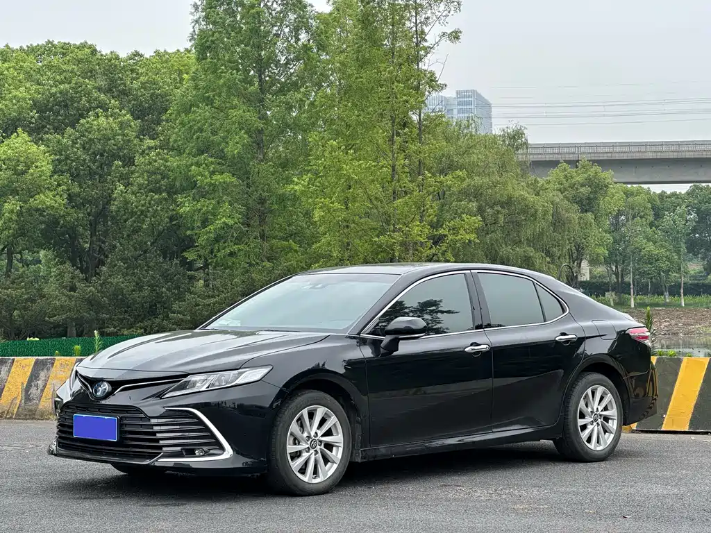 Toyota Camry 2021