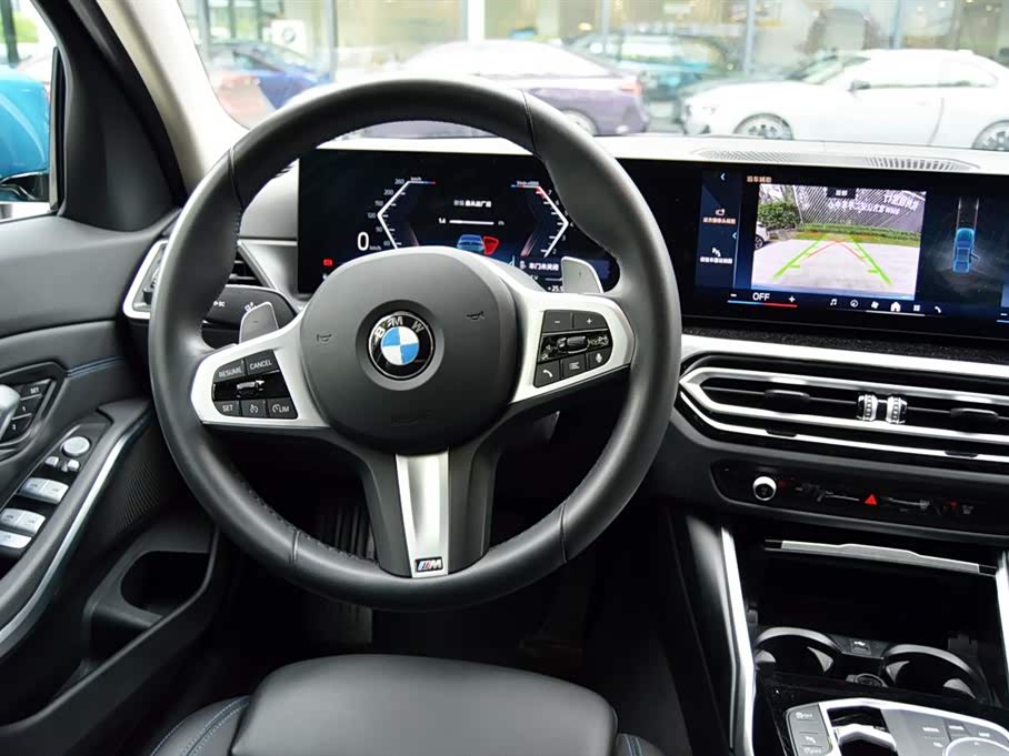 BMW 3 Series 2.0 л 2024 г. Голубой, пробег 26100 км