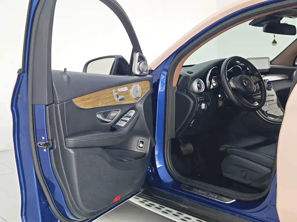Mercedes-Benz GLC Coupe — миниатюра 30