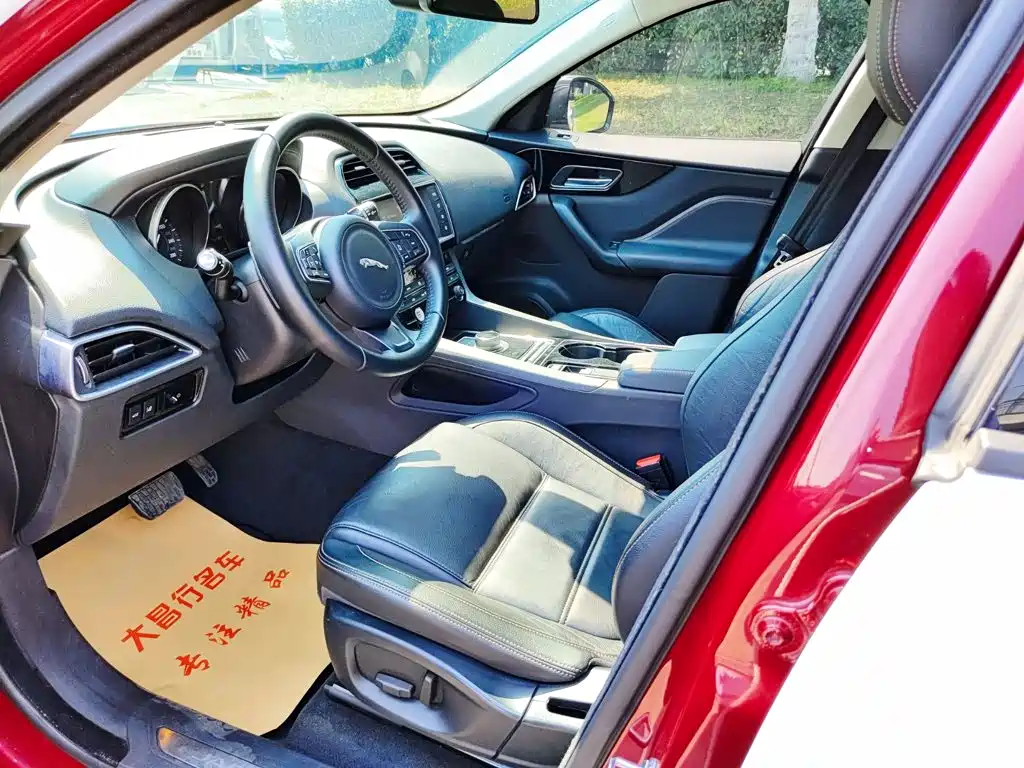 Jaguar F-PACE — миниатюра 7