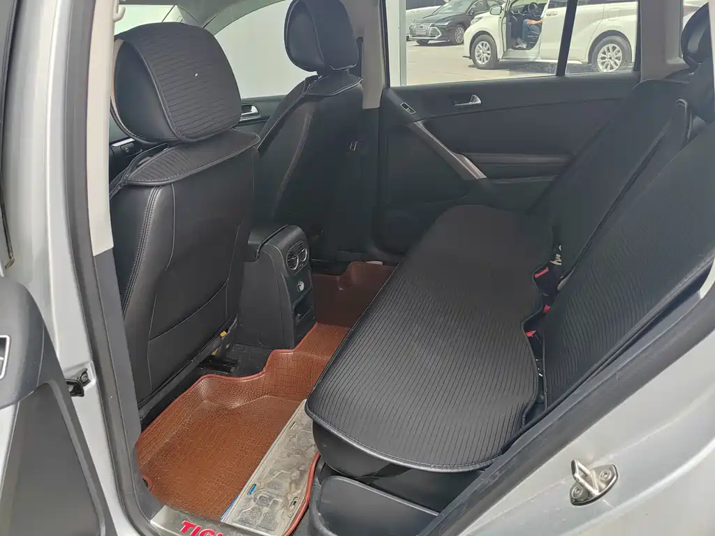 Volkswagen Tiguan 2010 1.8TSI AT