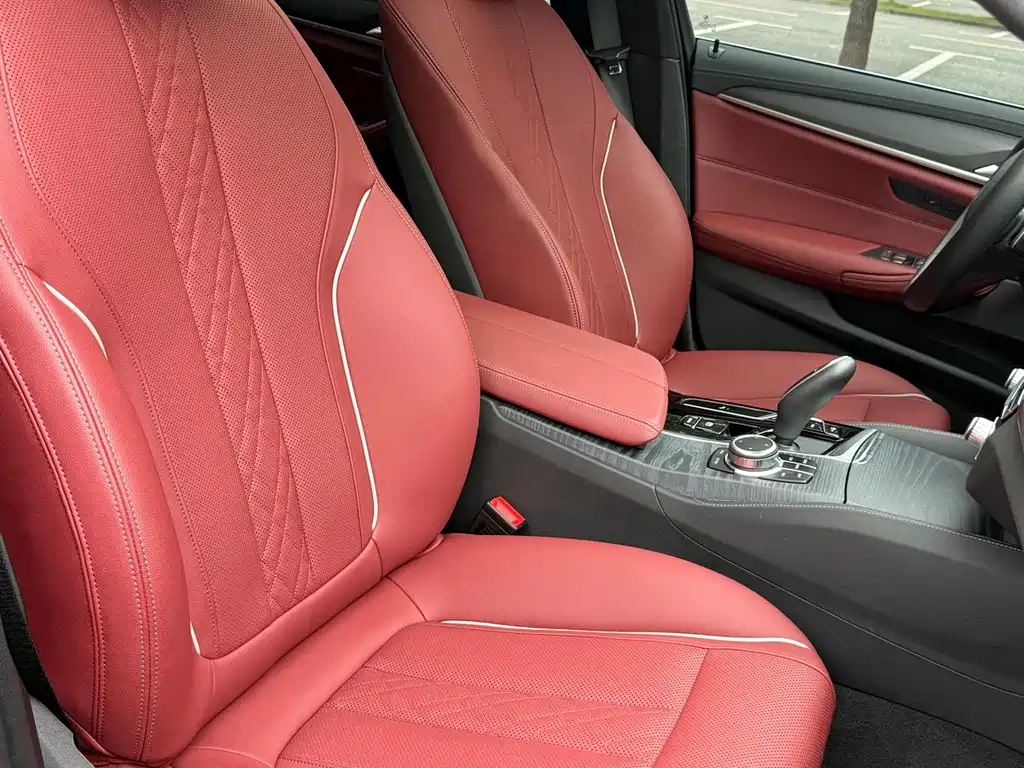 BMW 5 Series — миниатюра 12