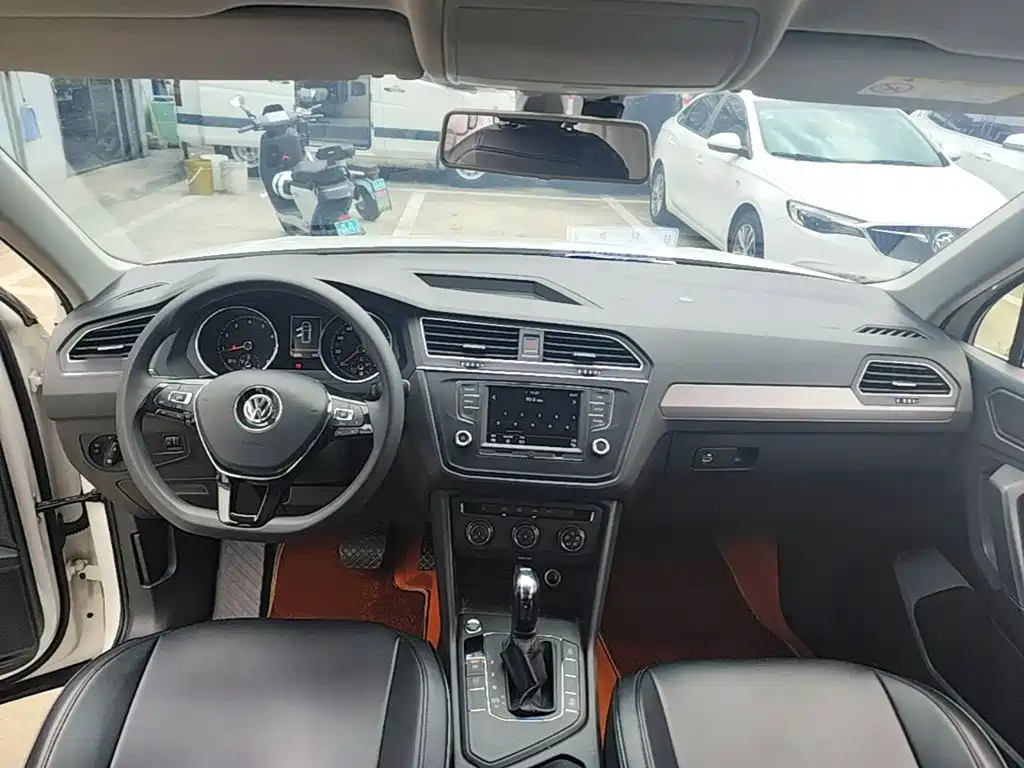 Volkswagen Tiguan L — миниатюра 10