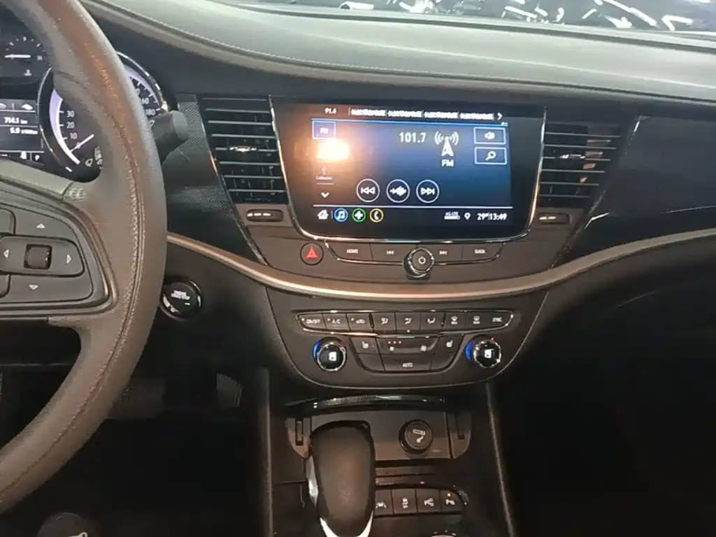 Buick Verano — миниатюра 13