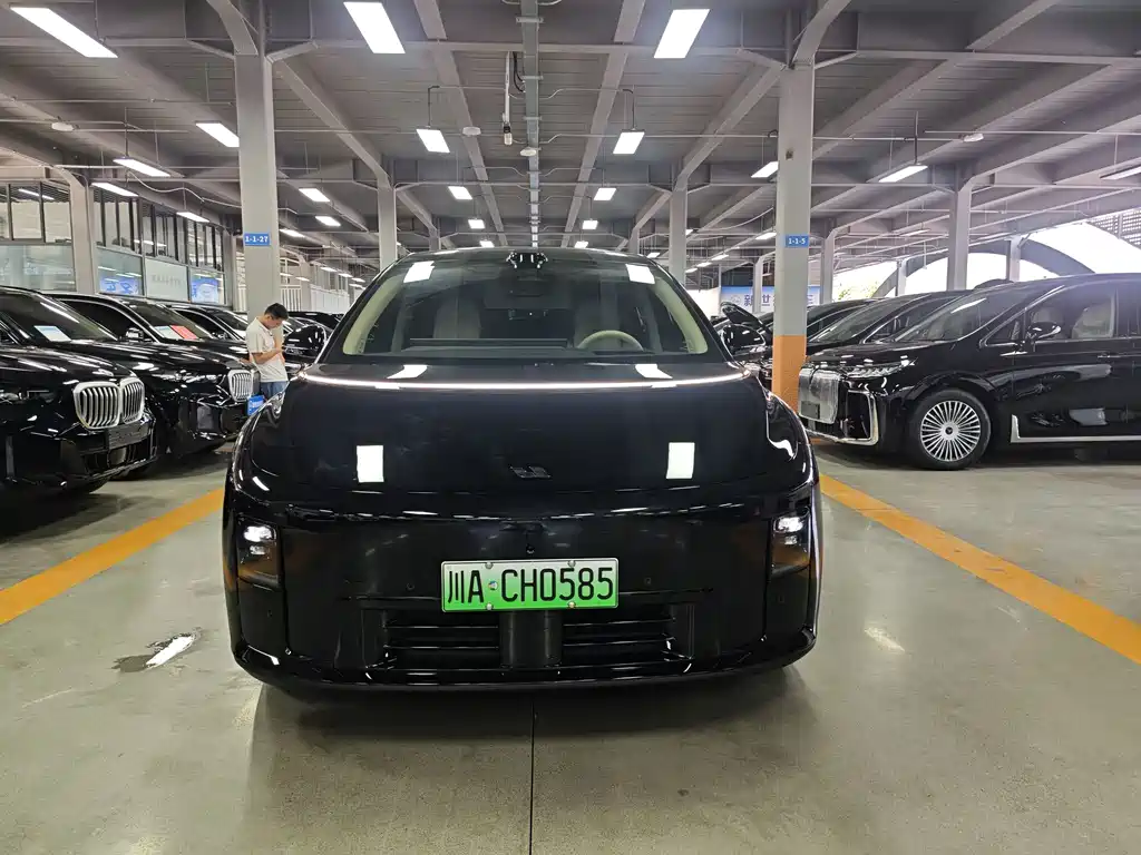 Li Auto Li i8 — миниатюра 2