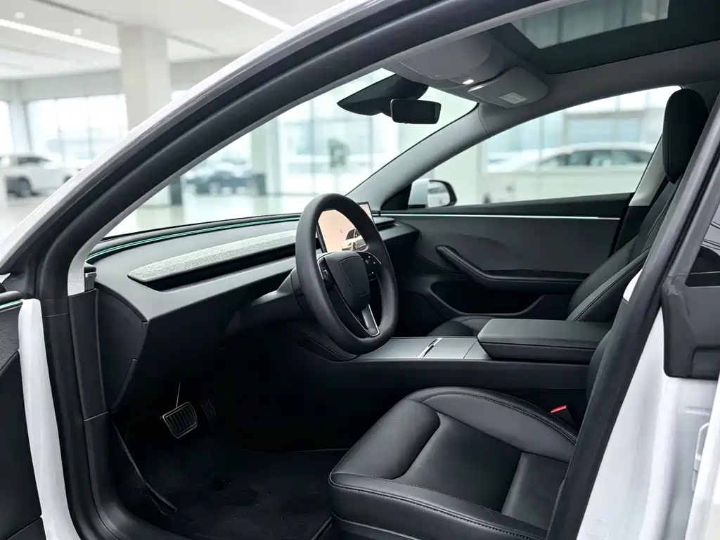 Tesla Model 3 — фотографии объявления, Фото 10