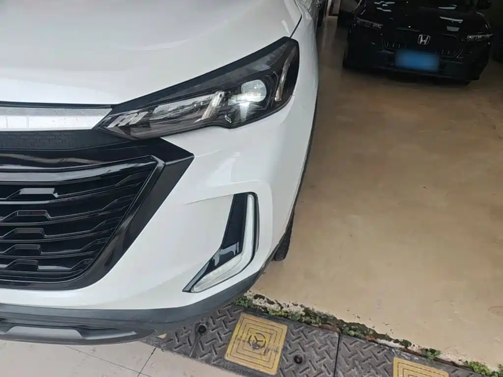 BAIC X3 — миниатюра 24