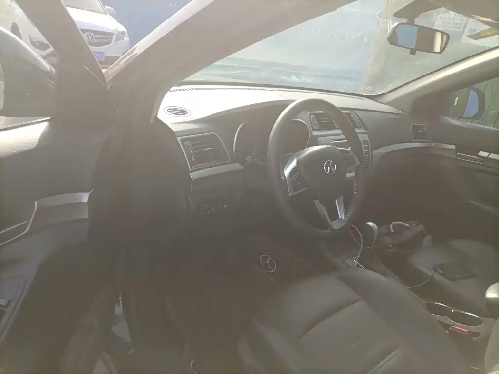 BAIC Senova X65 — миниатюра 12