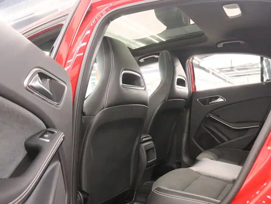 Mercedes-Benz A-Class (Import) — миниатюра 15
