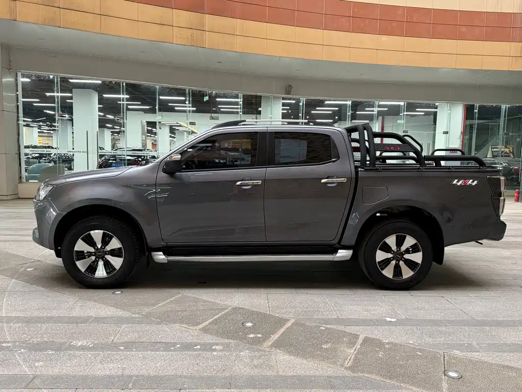 ISUZU D MAX