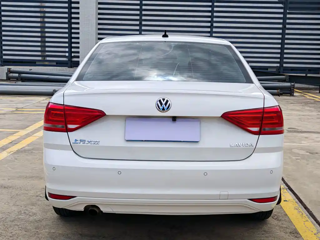 Volkswagen Lavida — миниатюра 9