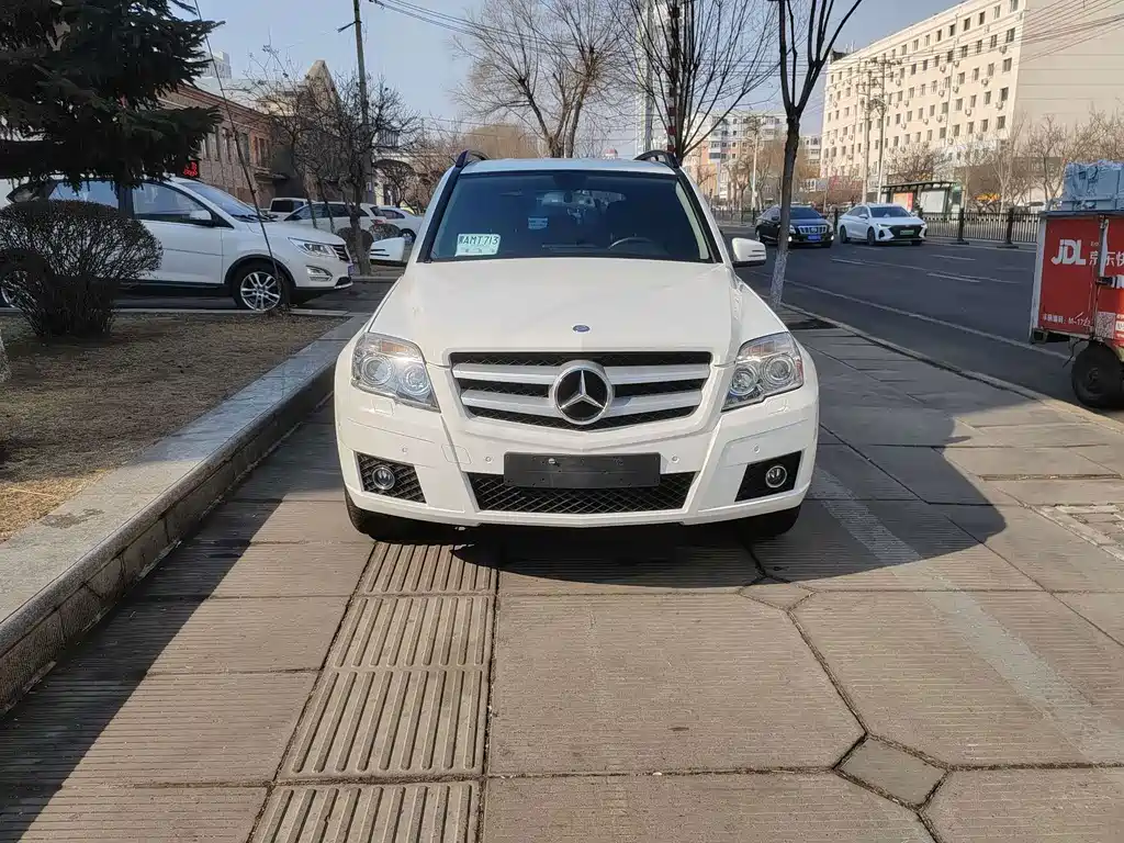 Mercedes-Benz GLK-Class (Import) — миниатюра 2