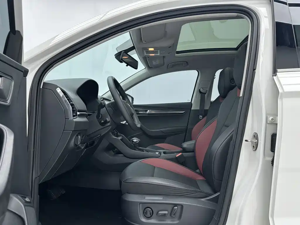 Skoda Karoq — миниатюра 5