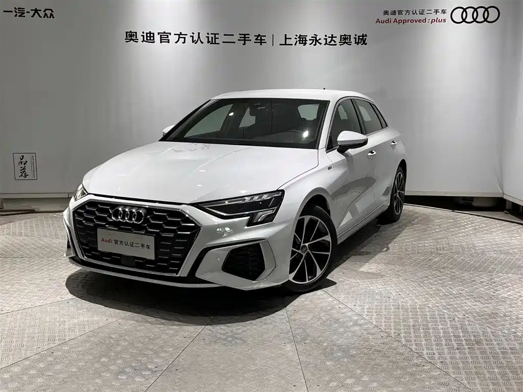 AUDI  A3