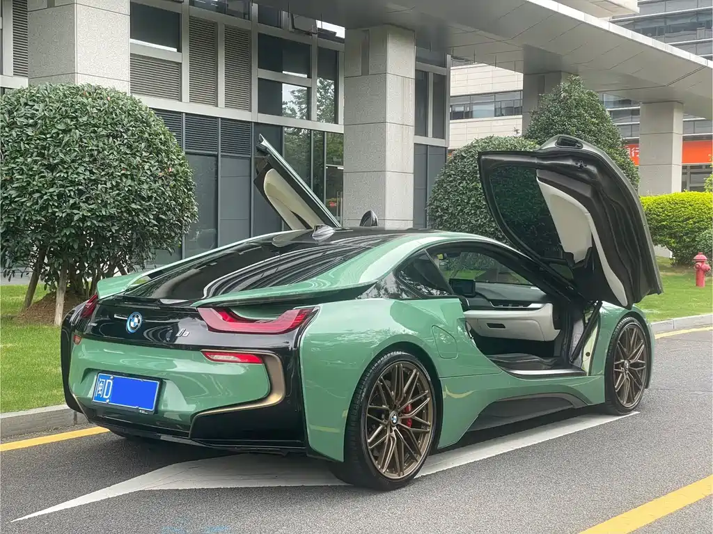 BMW i8