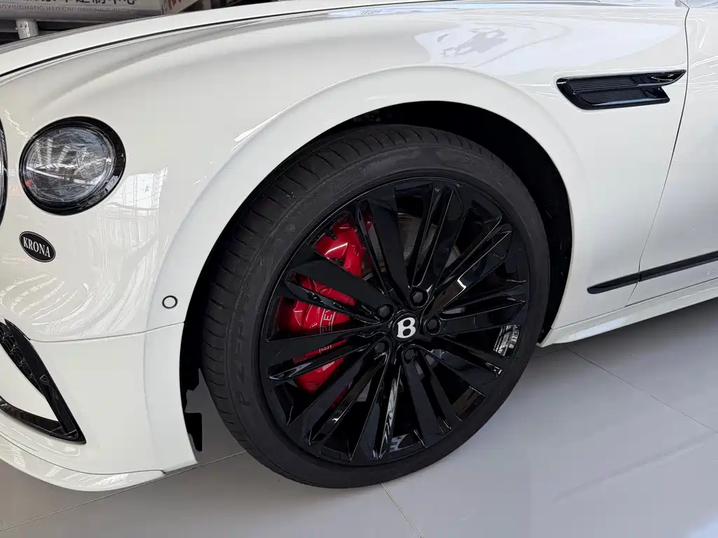 Bentley Flying Spur PHEV — миниатюра 4