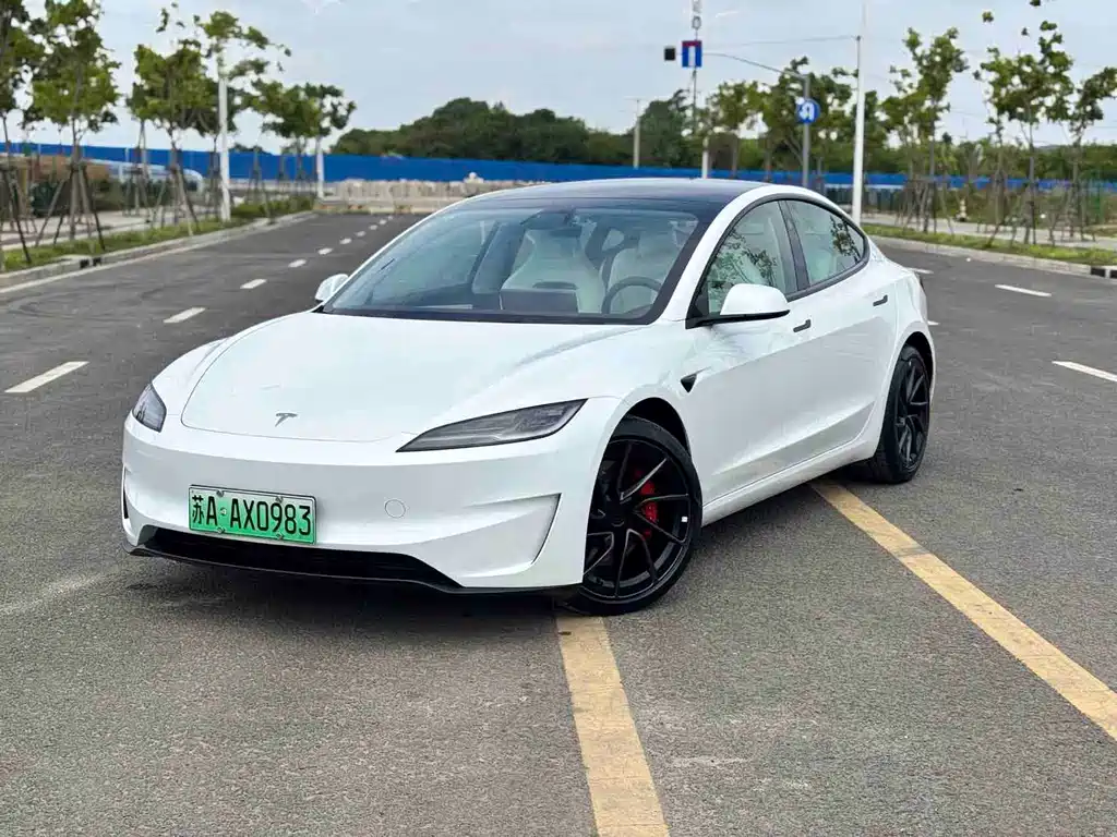 Tesla Model 3 2025