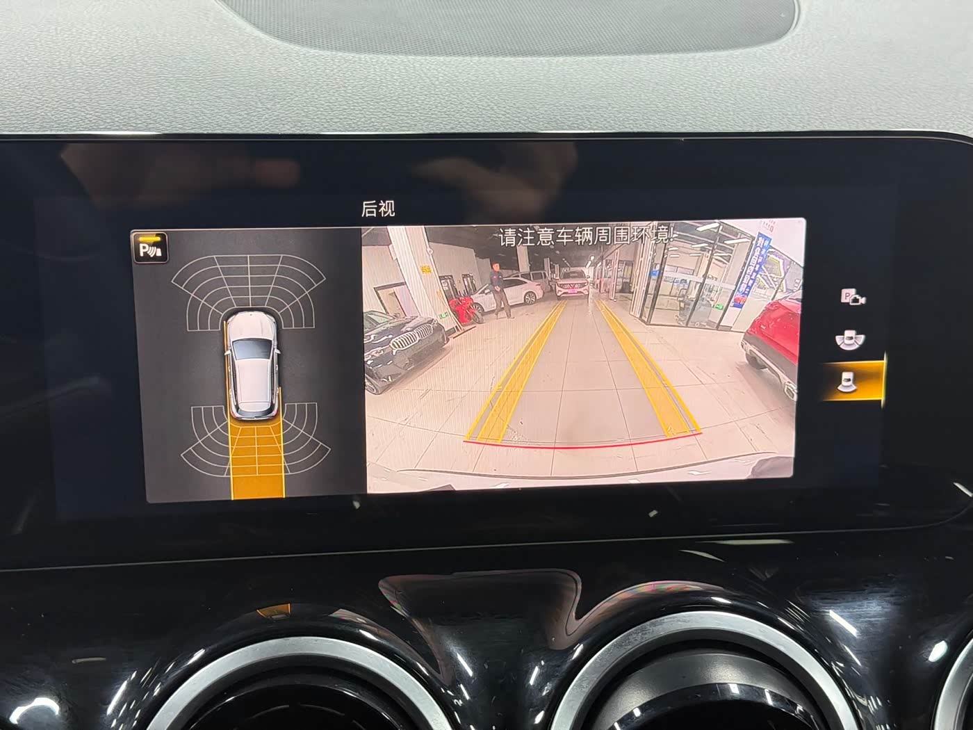 Mercedes-Benz GLA 1.3 л 2022 г. Белый, пробег 29000 км