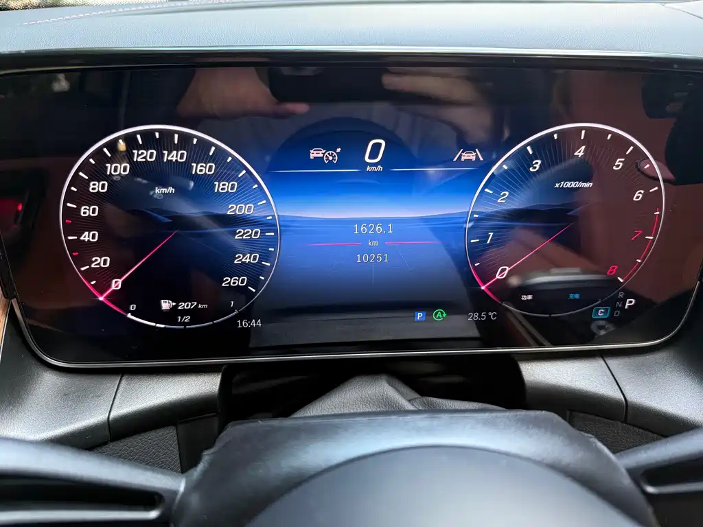 Mercedes-Benz GLC 2025 GLC 300 L 4MATIC 5 мест