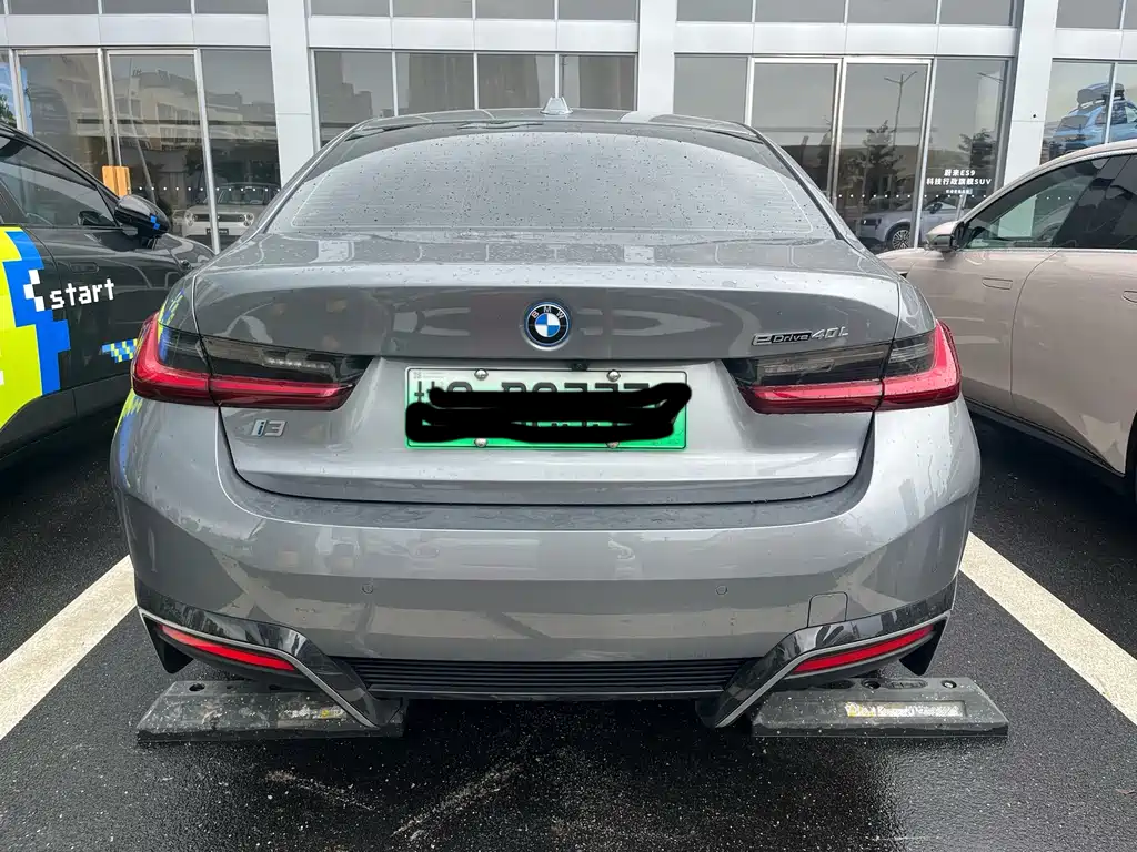 BMW i3 2024 eDrive 40 L Sport