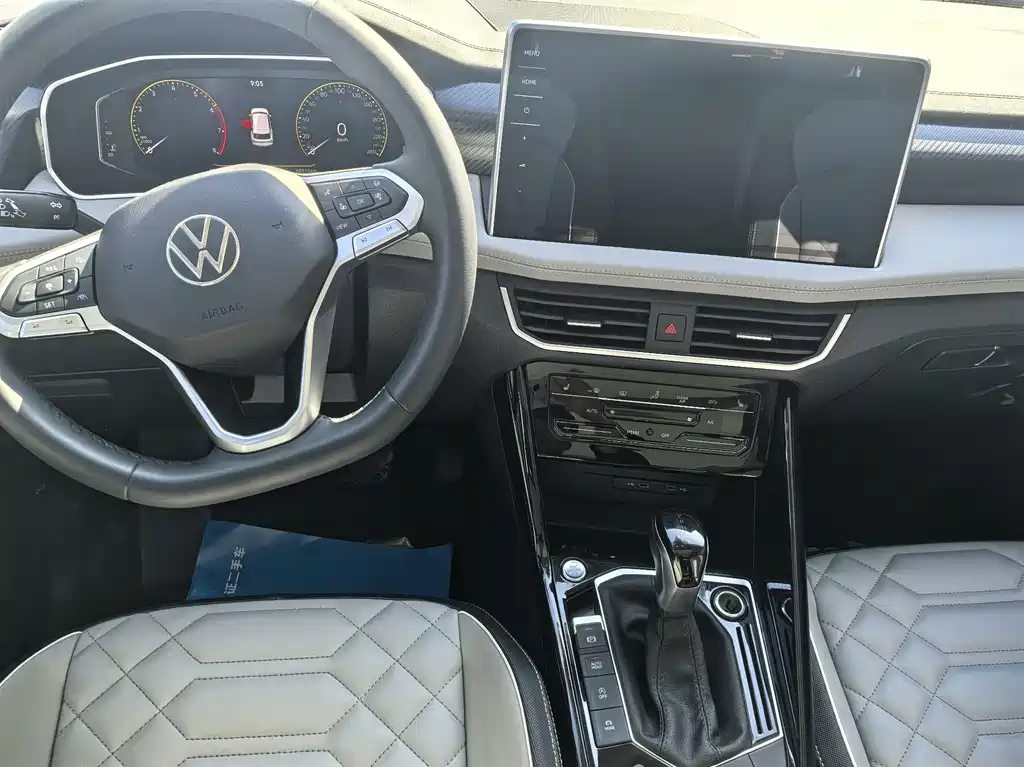 Volkswagen Tayron 2023 300TSI Luxury Plus