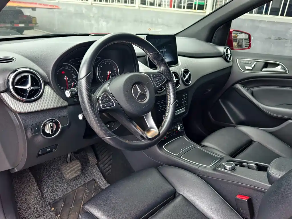 Mercedes-Benz B-Class — миниатюра 6