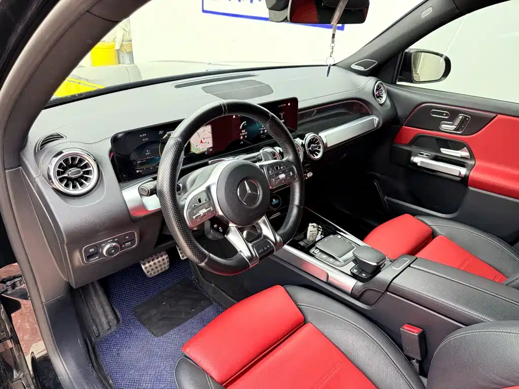 Mercedes-Benz GLB AMG — миниатюра 11