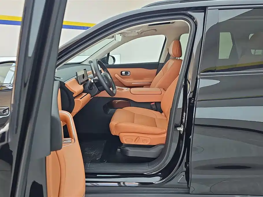 Leapmotor C16 2026 280 6 мест