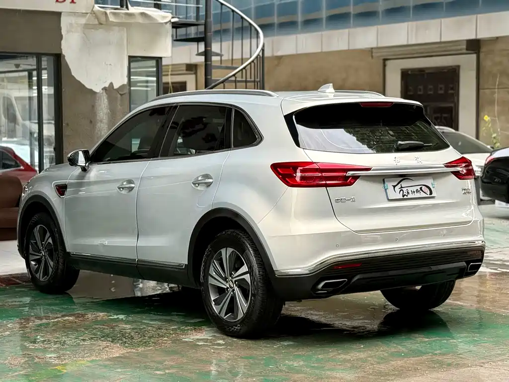 Hongqi HS5 2019 2.0T