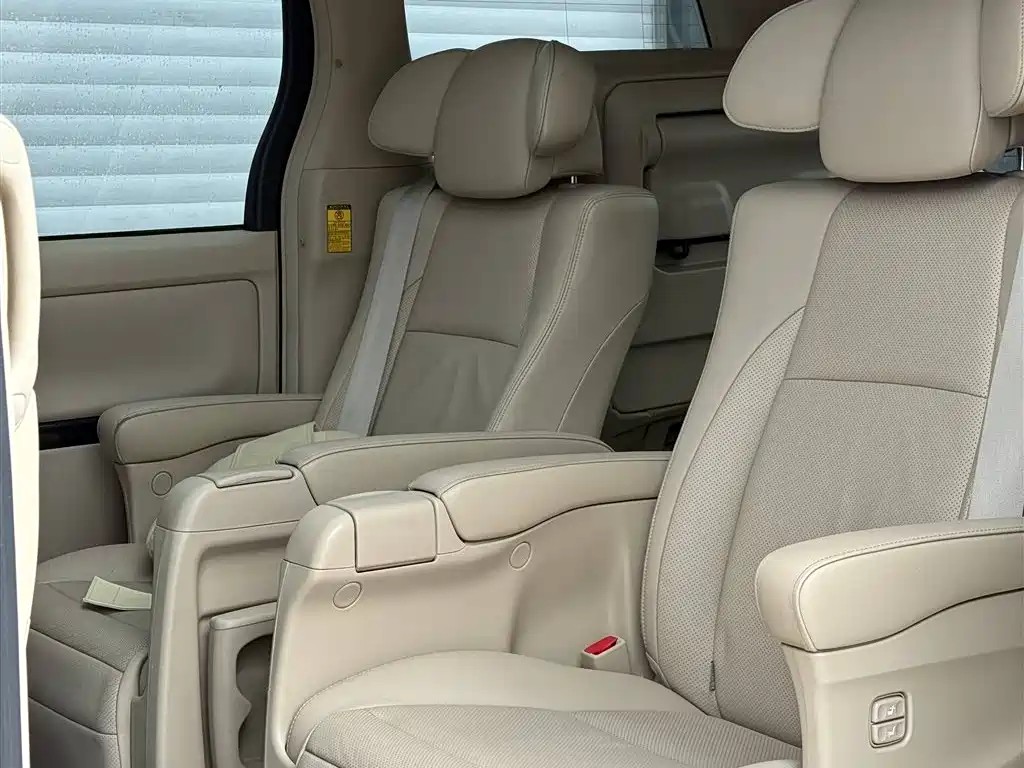 Toyota Alphard 2011 3.5L Luxury